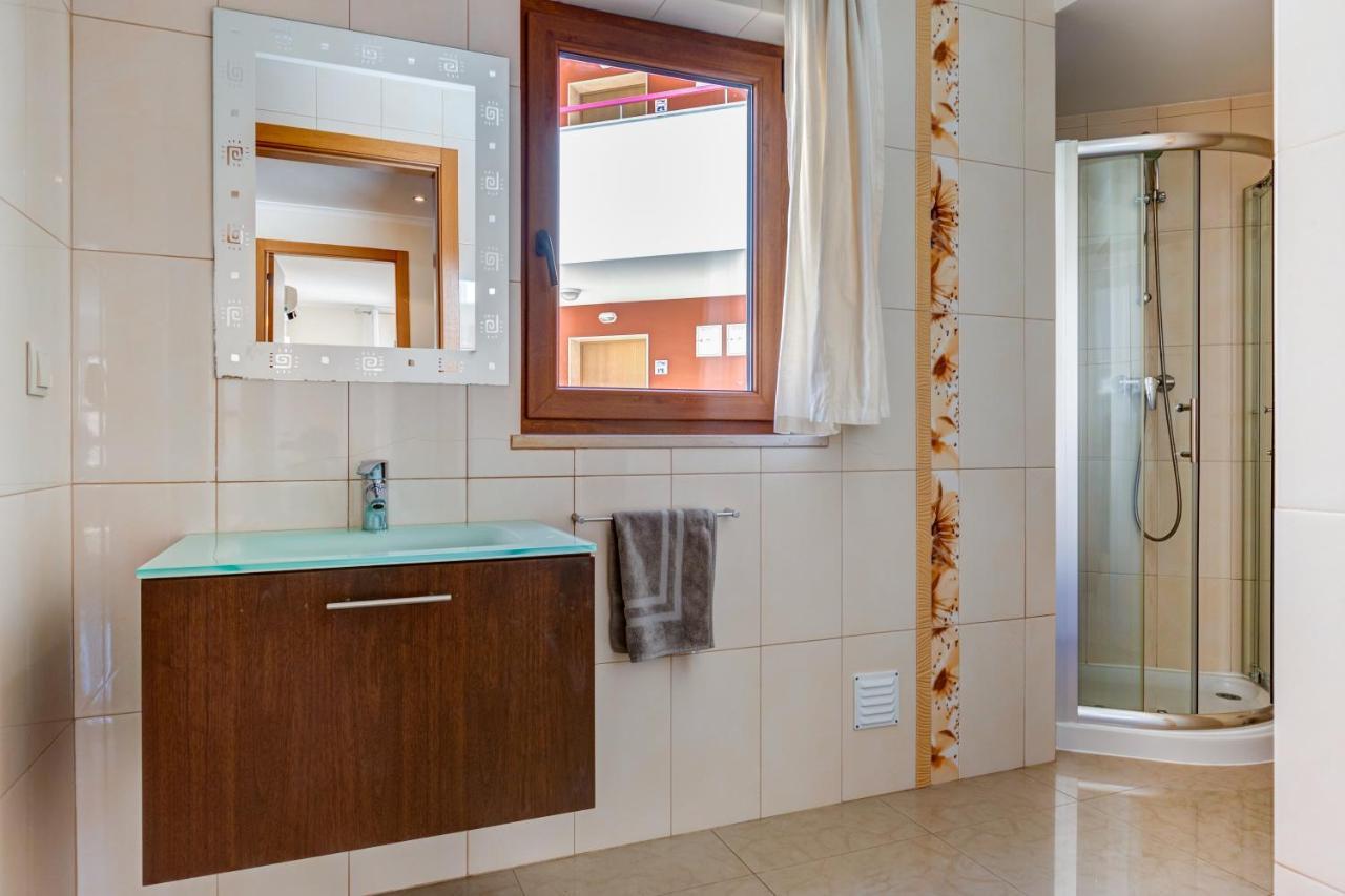 Two Bedroom Apartment With Rooftop Pool In Alvor Zewnętrze zdjęcie